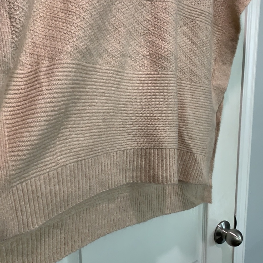 Tan Tunic - Picture 3 of 6